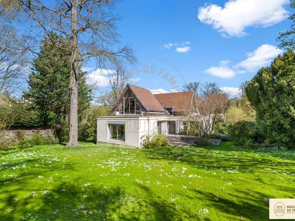 Maison 7 pièces 220 m² 