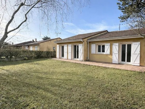 Maison de plain-pied 4 pièces 100 m² 
