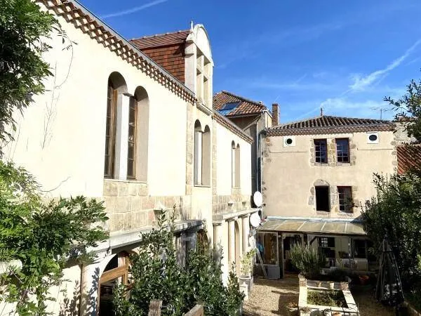 Maison 10 pièces 359 m²