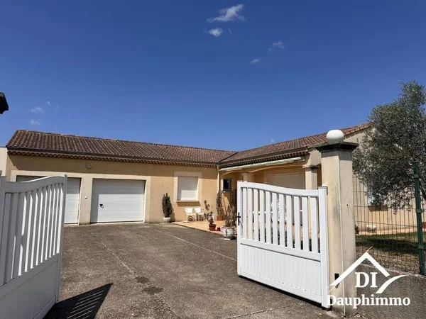 Maison de plain-pied 6 pièces 114 m² 