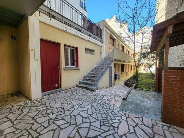 Studio 1 pièce 18 m² 