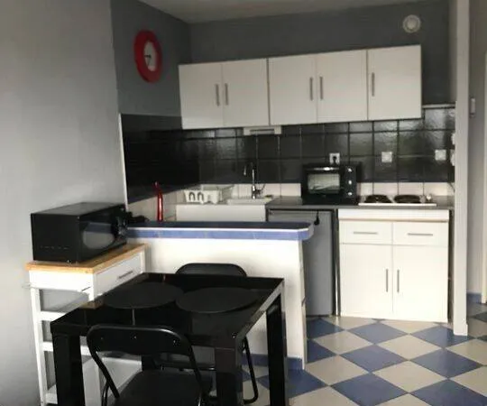 Studio 1 pièce 27 m² 