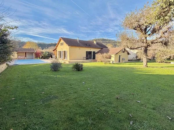 Maison de plain-pied 4 pièces 120 m² 