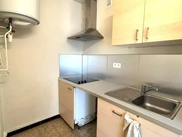 Studio 1 pièce 22 m² 
