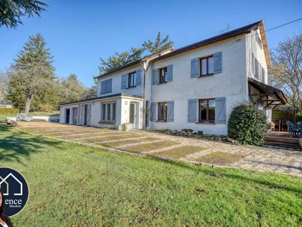 Maison 8 pièces 225 m² 