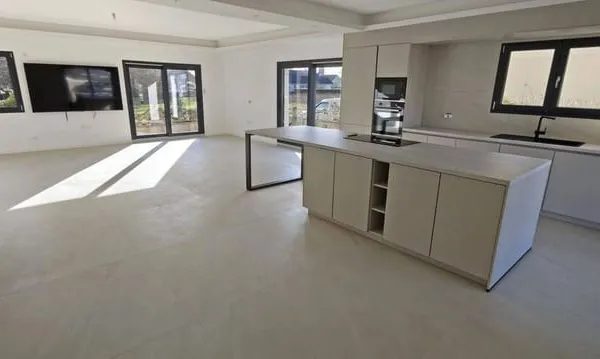 Maison de plain-pied 5 pièces 152 m² 