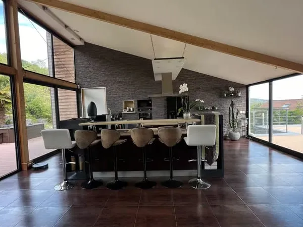 Maison 9 pièces 100 m² 
