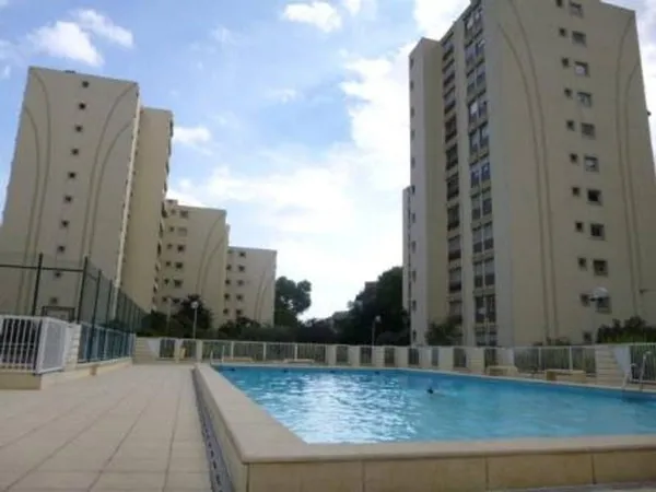 Studio 1 pièce 17 m² 
