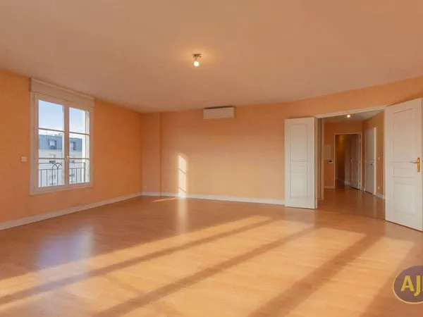Appartement 4 pièces 107 m² 