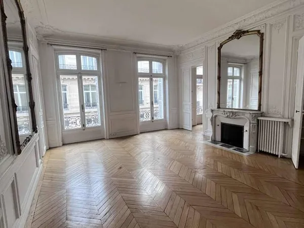Appartement 6 pièces 153 m² 