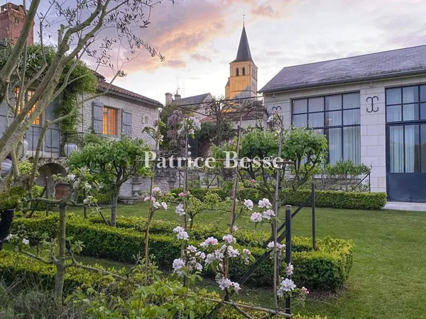 Maison 9 pièces 310 m² 