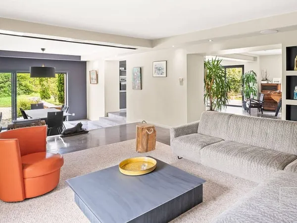 Maison 10 pièces 231 m² 