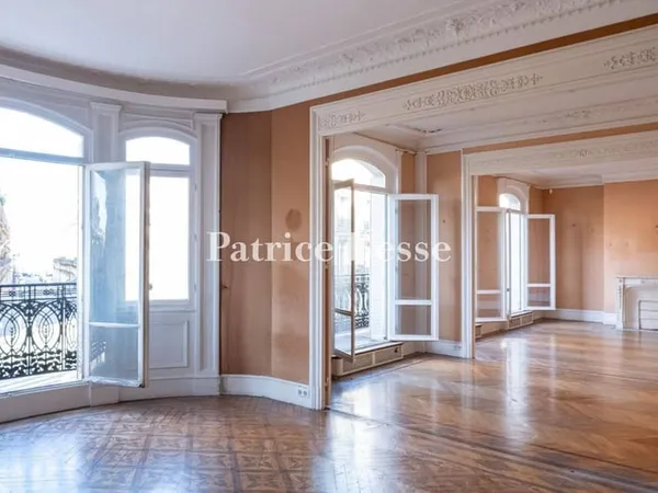 Appartement 6 pièces 210 m² 