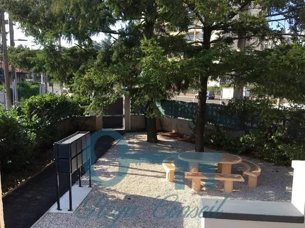 Studio 1 pièce 21 m² 