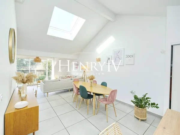 Appartement 4 pièces 77 m² 