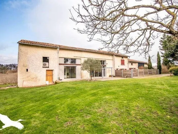 Maison 8 pièces 300 m² 
