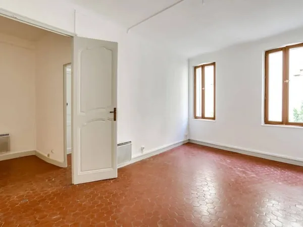Appartement 1 pièce 54 m² 