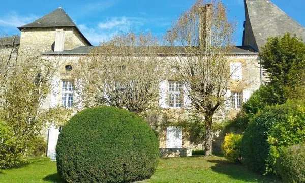 Maison 15 pièces 450 m² 