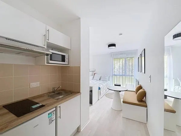 Studio 1 pièce 24 m² 