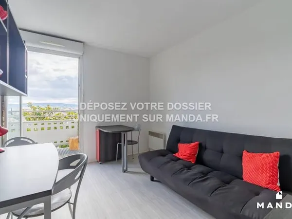 Studio 1 pièce 18 m² 
