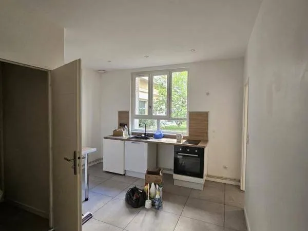 Studio 1 pièce 31 m² 