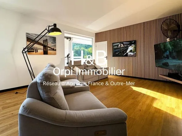 Villa 8 pièces 244 m² 