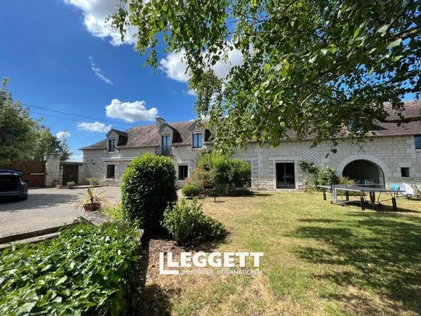 Maison 7 pièces 331 m² 