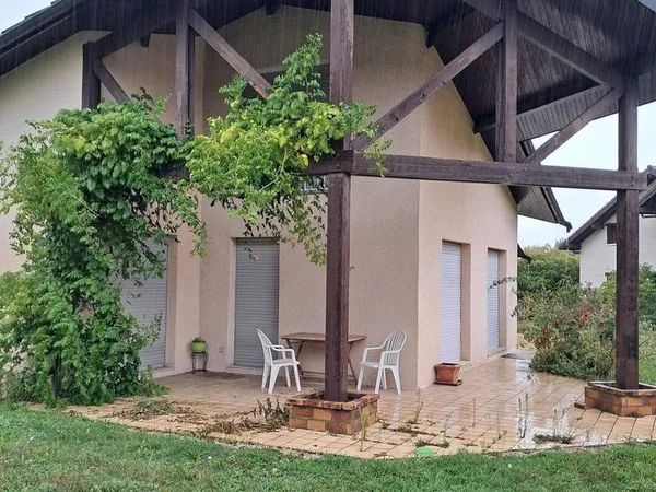 Villa 8 pièces 186 m² 