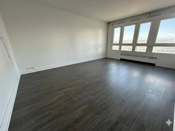 Studio 1 pièce 32 m² 