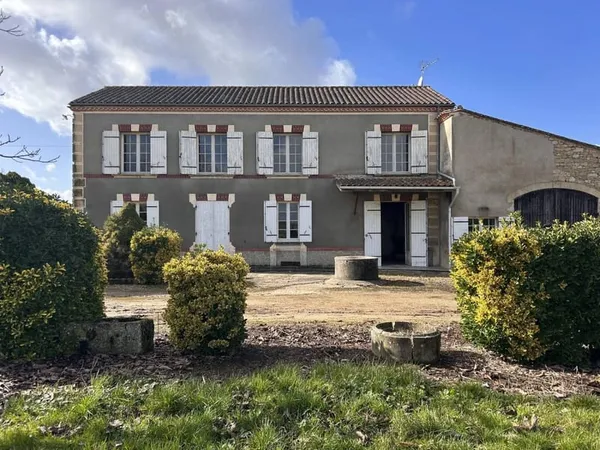 Maison 6 pièces 253 m² 