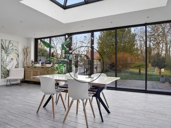 Maison 7 pièces 143 m² 