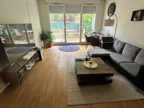 Studio 1 pièce 30 m² 
