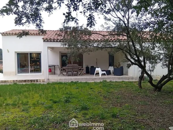 Maison de plain-pied 5 pièces 127 m² 