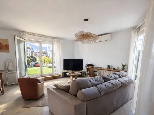 Studio 1 pièce 34 m² 