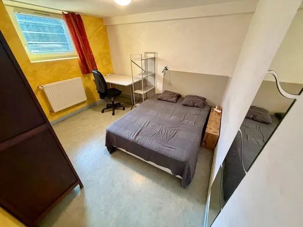 Studio 1 pièce 13 m²