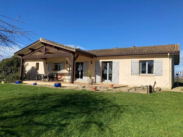 Maison de plain-pied 4 pièces 106 m² 