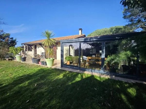 Maison de plain-pied 6 pièces 131 m² 
