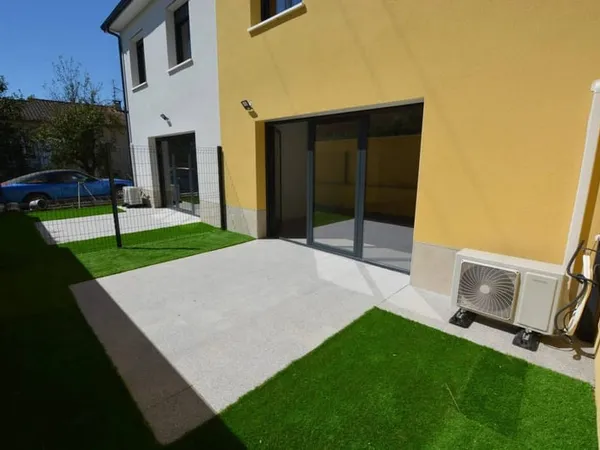 Villa 4 pièces 74 m² 