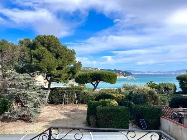 Villa 8 pièces 180 m² 