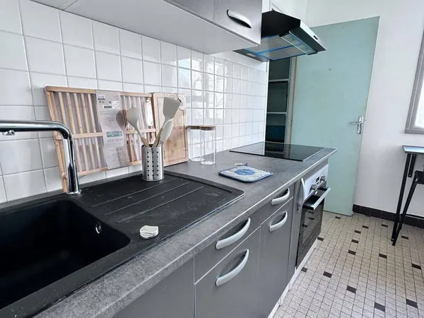 Appartement 1 pièce 75 m² 
