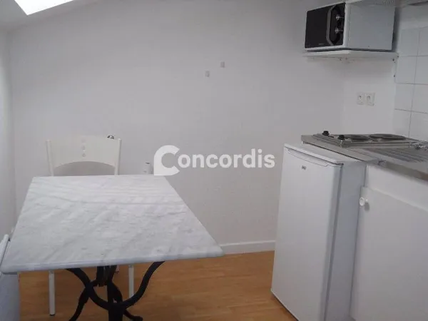 Appartement 1 pièce 15 m² 