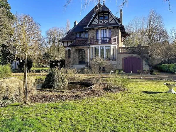 Maison 9 pièces 200 m² 