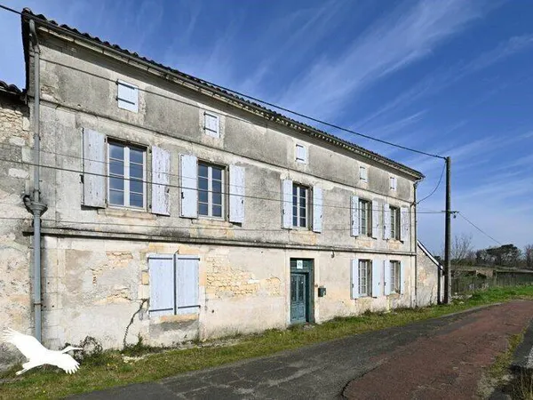 Maison 9 pièces 316 m²