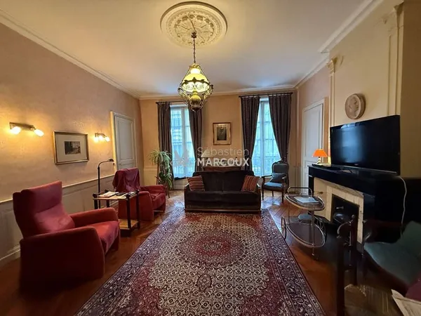 Appartement 5 pièces 185 m² 