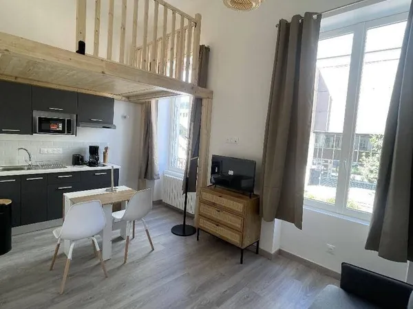 Appartement 1 pièce 15 m² 