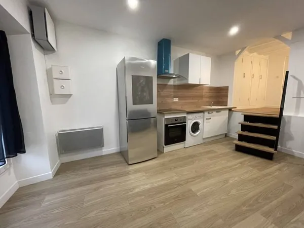 Studio 1 pièce 27 m² 