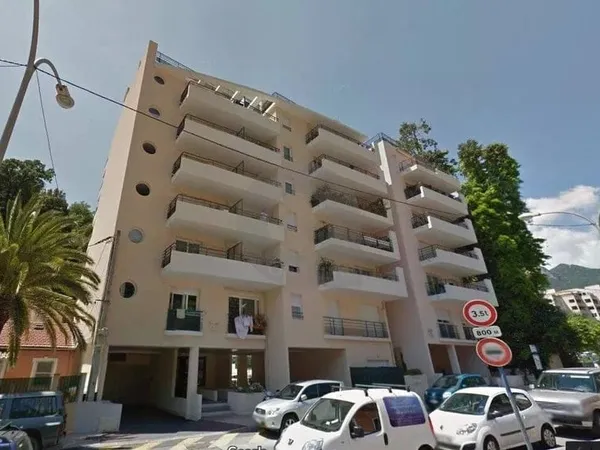 Studio 1 pièce 24 m² 
