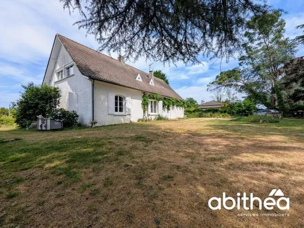 Maison 8 pièces 240 m² 