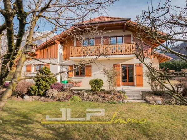 Maison 5 pièces 115 m² 