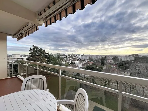 Appartement 4 pièces 93 m² 